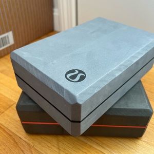 lululemon yoga blocks